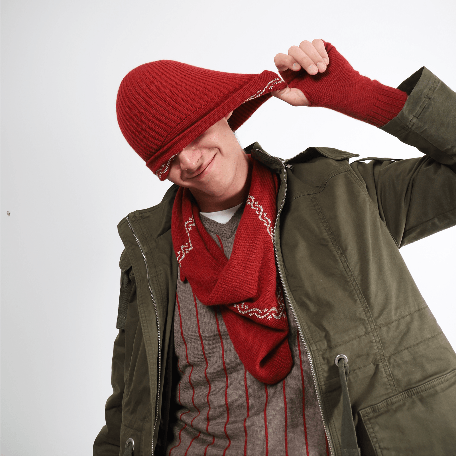 RUBY CASHMERE BEANIE | WAVES