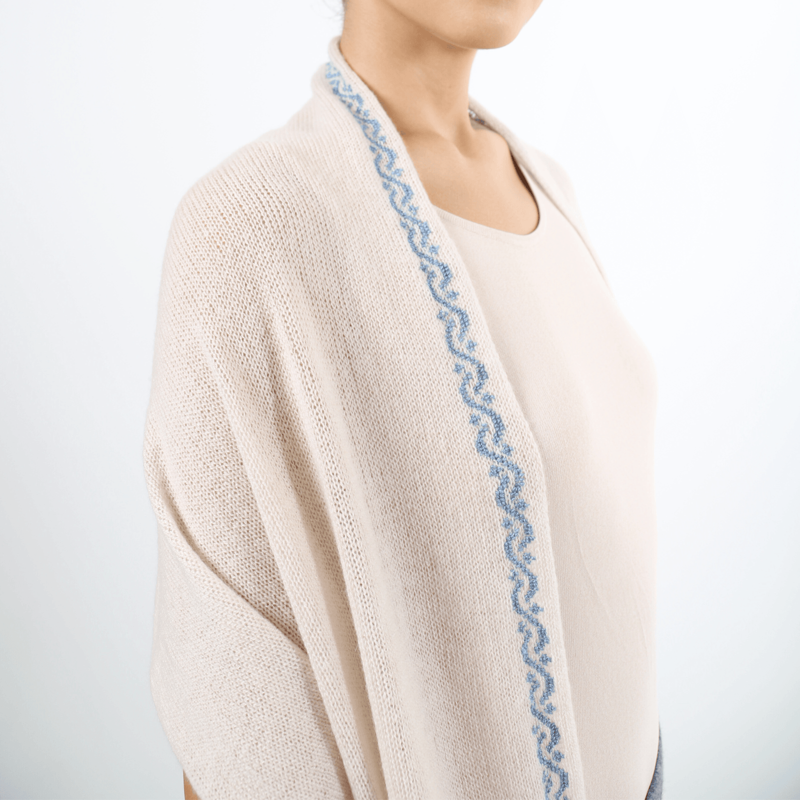 CREAM BEIGE CASHMERE SCARF | WAVES
