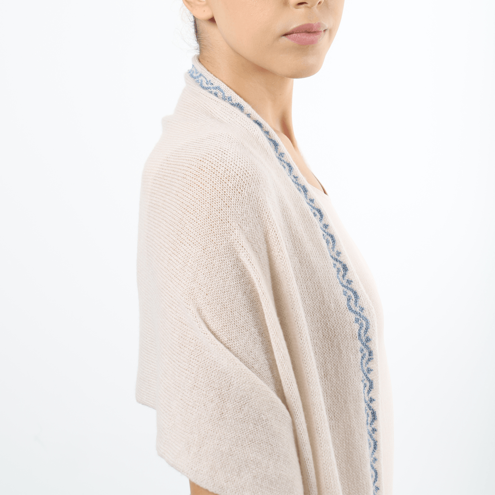 CREAM BEIGE CASHMERE SCARF | WAVES