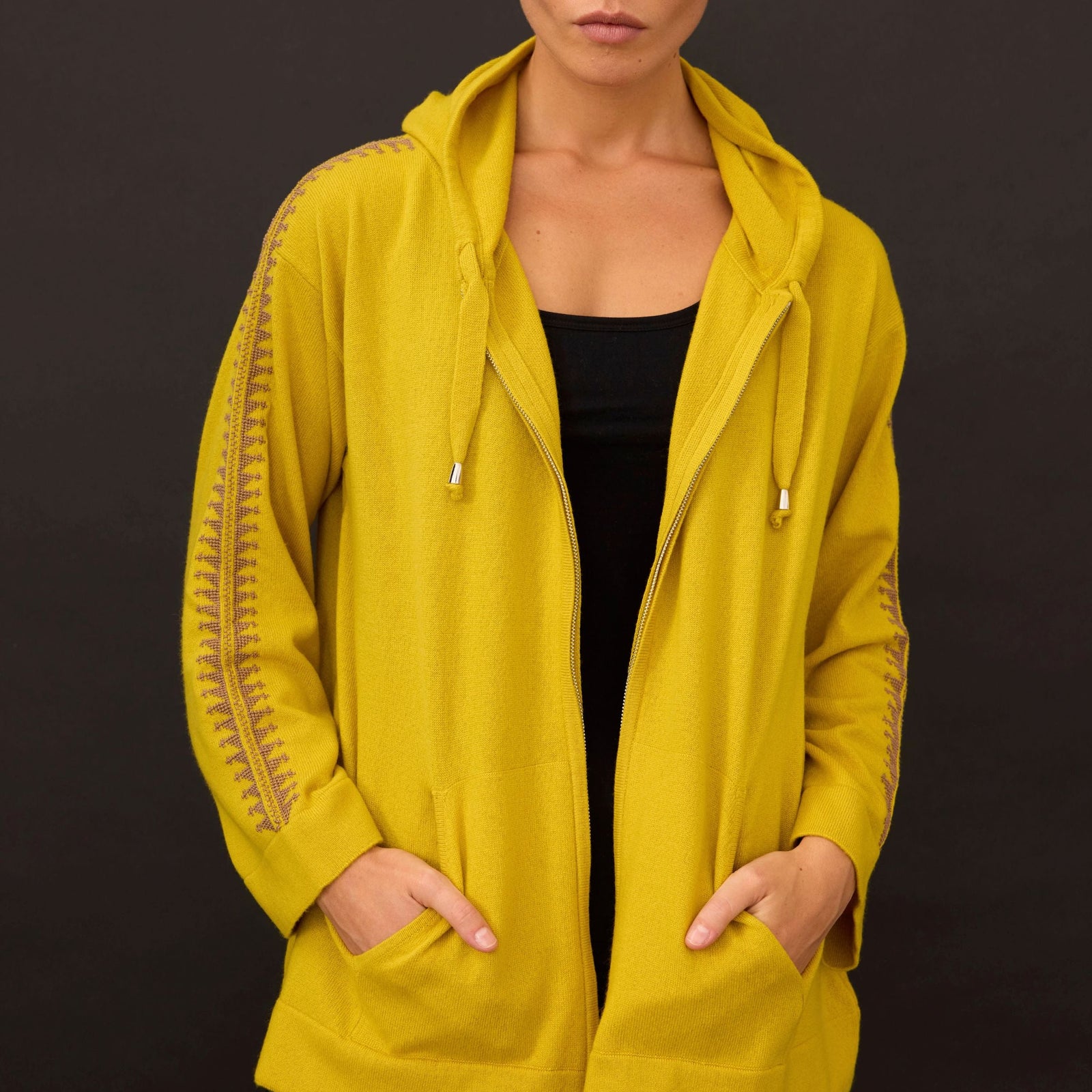 LIME CASHMERE ZIPPER HOODIE | A-SHAPE TUBULAR FLAT CUFF AND WAIST