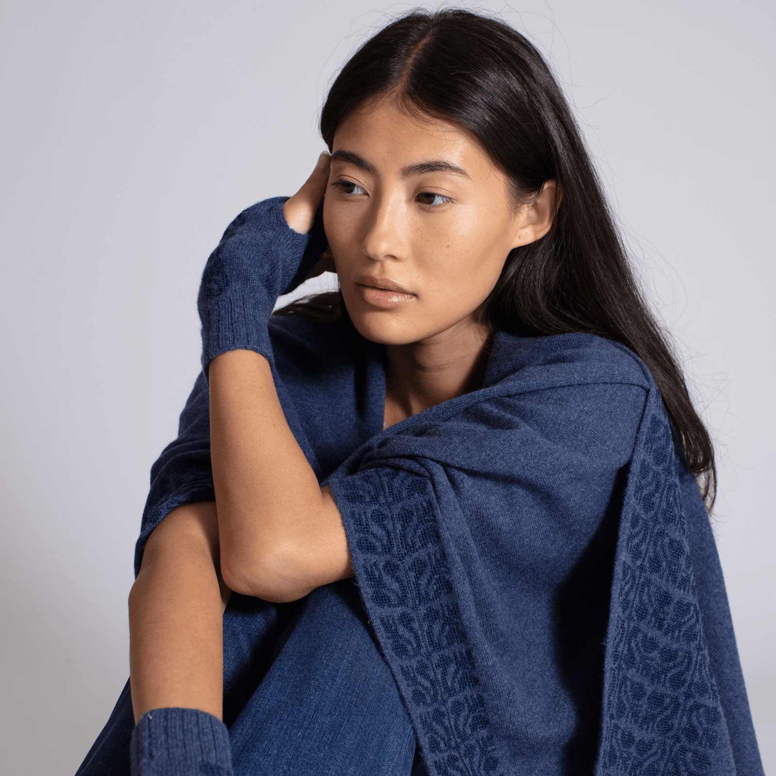 NOTTE BLUE CASHMERE PONCHO