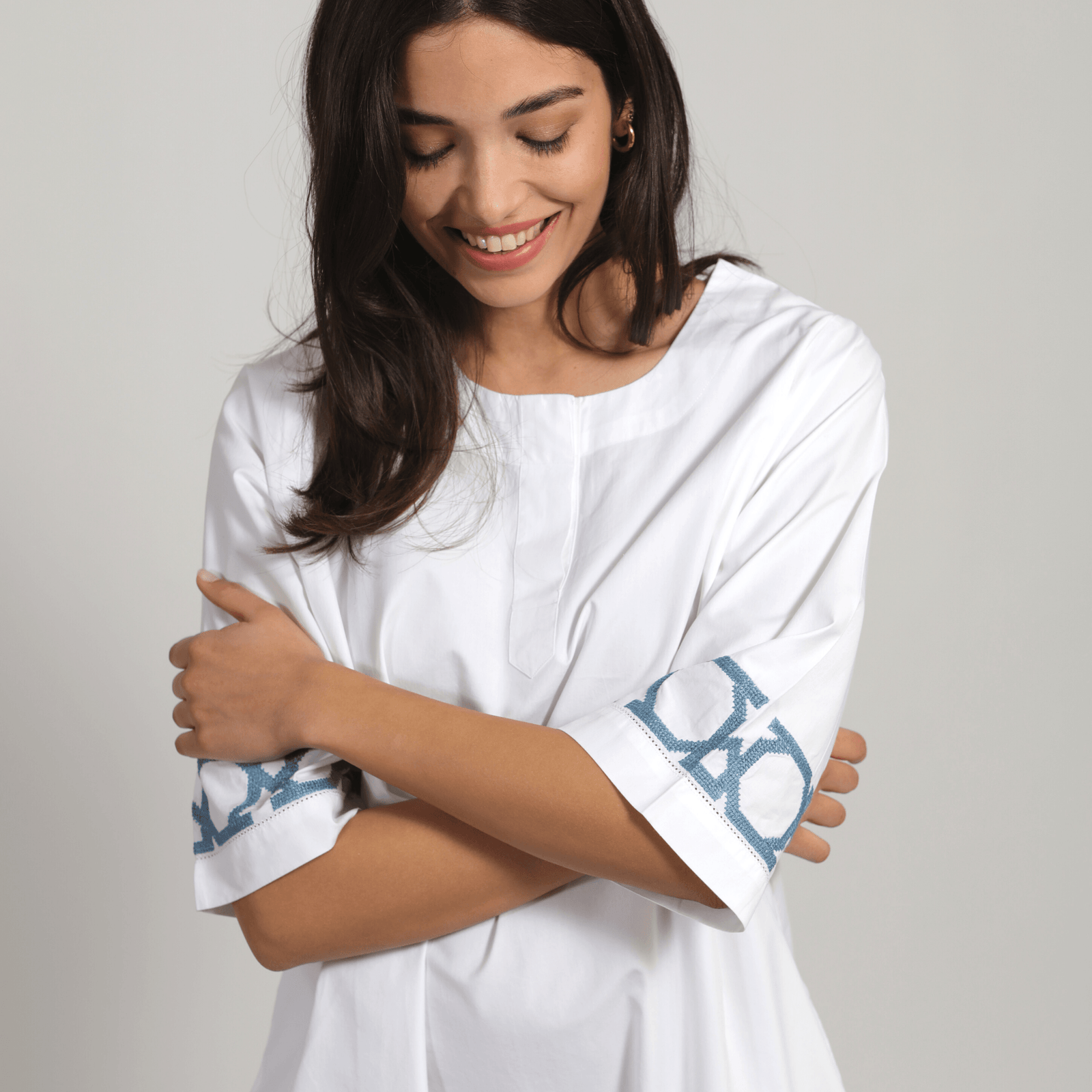 ESMERALDA | WHITE SHORT COTTON DRESS | BLUE AL QUDS