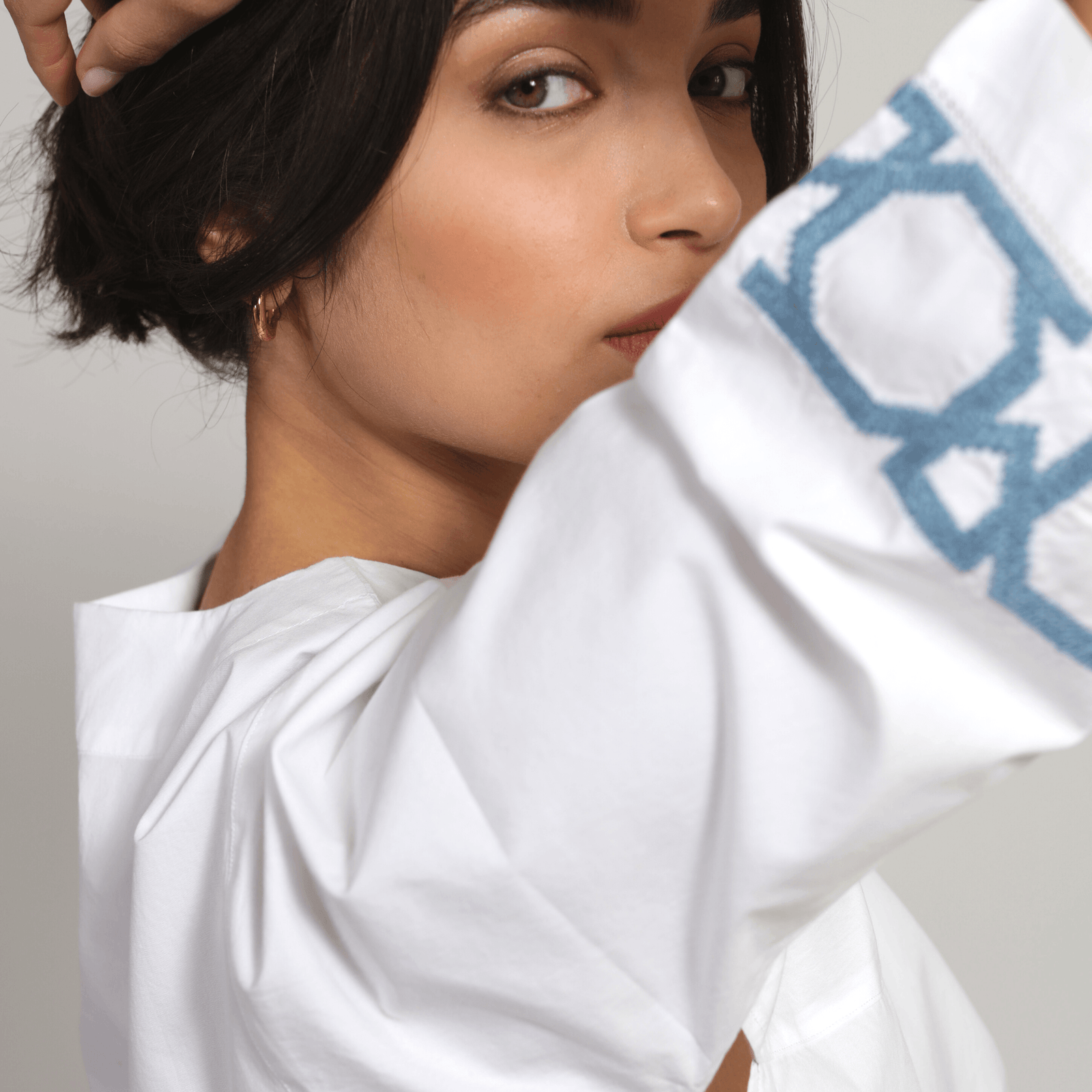ESMERALDA | WHITE SHORT COTTON DRESS | BLUE AL QUDS
