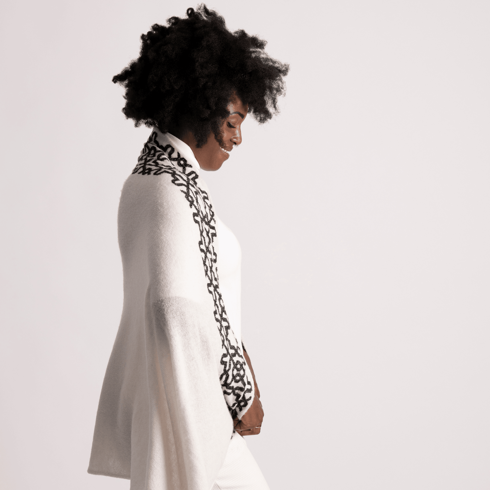 Alabaster White/Black