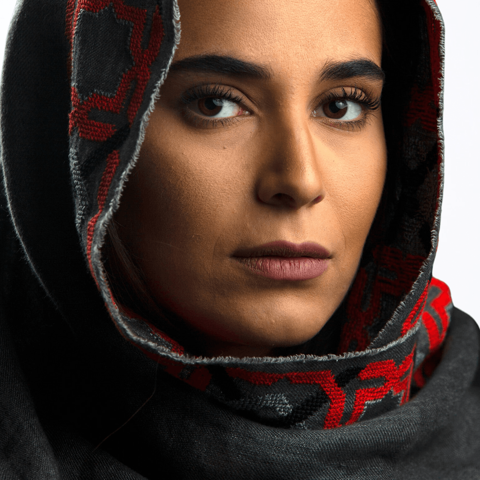 GRAY LINEN SHAWL CAPRI RED HALF-ALHAMBRA