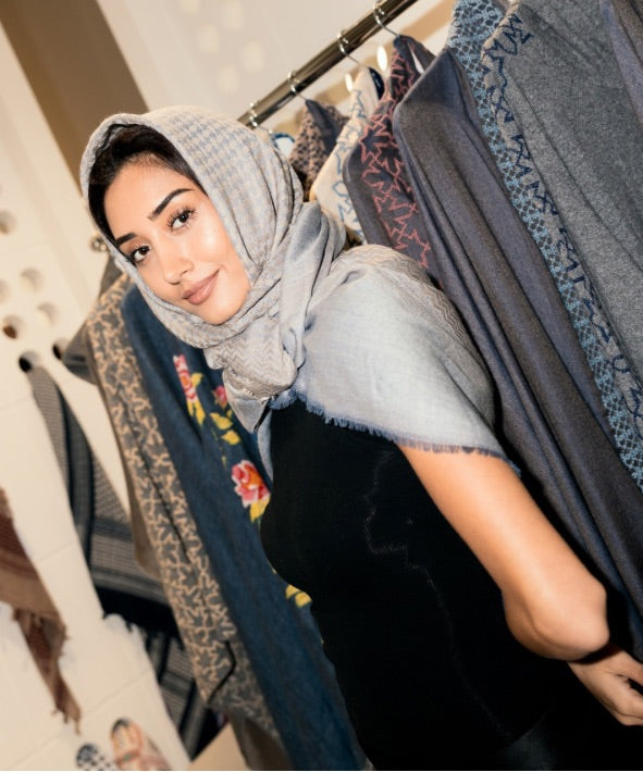 GRAY MERINO & SILK IBN BATTUTA KEFFIYEH