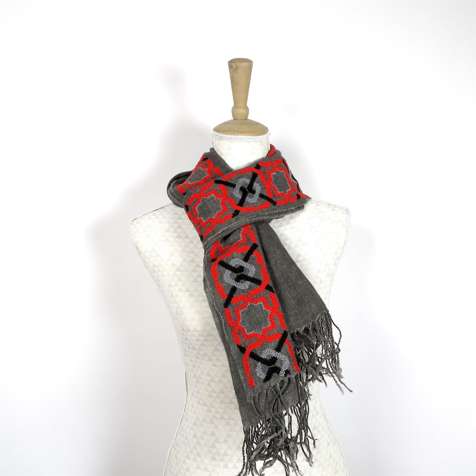 GRAY LINEN SHAWL CAPRI RED HALF-ALHAMBRA