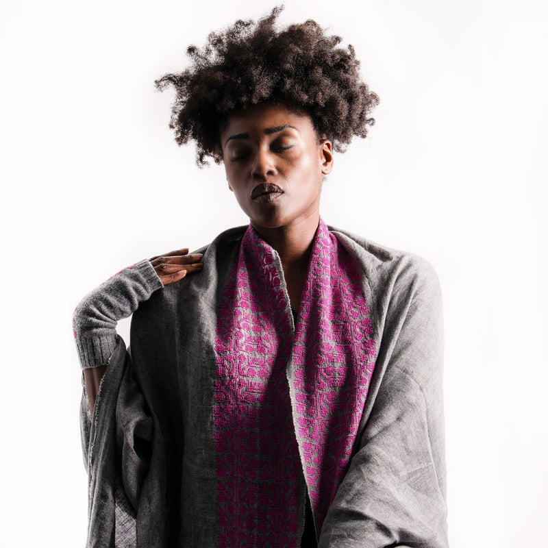 GRAY LINEN SHAWL FUCSIA SINEAD